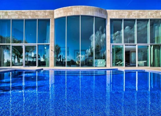 Villa de lujo unica de 2 dormitorios, capacidad para 6 personas, piscina privada, vista fantastica