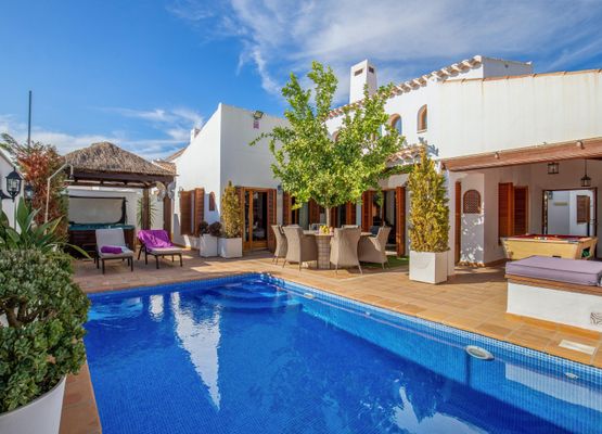 Villa pour 15 personnes avec piscine, sauna et jacuzzi a Murcia